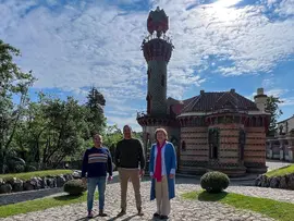 El Ayuntamiento de Comillas apoya el Plan Estrat&eacute;gico de El Capricho de Gaud&iacute; con la firma de un convenio1