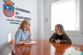07/06/2024 10:00 horas. Despacho de la consejera
a consejera de Cultura, Turismo y Deporte, Eva Guillermina Fern&aacute;ndez, se re&uacute;ne con la Asociaci&oacute;n de Gu&iacute;as Oficiales de Turismo de Cantabria (APIT CANTABRIA).