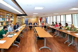 -	10:00 horas. Consejer&iacute;a de Econom&iacute;a, 2&ordf; planta 
El consejero de Econom&iacute;a, Hacienda y Fondos Europeos, Luis &Aacute;ngel Ag&uuml;eros, preside la Comisi&oacute;n Coordinadora de Asuntos Europeos.
