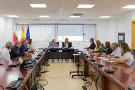 11:30 horas. Sala de usos m&uacute;ltiples
La consejera de Presidencia, Justicia, Seguridad y Simplificaci&oacute;n Administrativa, Isabel Urrutia, preside la Comisi&oacute;n de Juego.