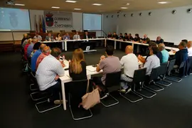 10:30 horas. Despacho del consejero
El consejero de Desarrollo Rural, Ganader&iacute;a, Pesca y Alimentaci&oacute;n, Pablo Palencia,
se re&uacute;ne con representantes de la Fundaci&oacute;n Oso Pardo y con alcaldes de las zonas
afectadas. 17 JULIO 2024 &copy; Miguel De la Parra