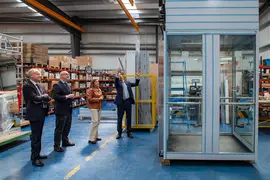 11:30 horas. Barrio Adarzo, 167-B, Santander 
La presidenta de Cantabria, Mar&iacute;a Jos&eacute; S&aacute;enz de Buruaga, visita la empresa Ascensores IMEM.
