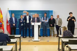 11:30 horas. Sala de prensa del Gobierno de Cantabria

El consejero de Fomento, Vivienda, Ordenaci&oacute;n del Territorio y Medio Ambiente, Roberto Media, presenta, en rueda de prensa, proyectos medioambientales financiados con fondos europeos.