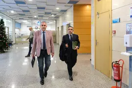 11:00 horas. Sala de Prensa del Gobierno de Cantabria. El consejero de Fomento, Vivienda, Ordenaci&oacute;n del Territorio y Medio Ambiente, Roberto Media, informa, en rueda de prensa, sobre nuevos decretos en materia de vivienda. 9 de enero de 2025 &copy; Ra&uacute;l Lucio