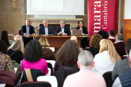 Reinosa. Biblioteca P&uacute;blica S&aacute;nchez D&iacute;az

El consejero de Econom&iacute;a, Hacienda, Financiaci&oacute;n Auton&oacute;mica y Fondos Europeos, Luis &Aacute;ngel Ag&uuml;eros, presenta el proyecto &lsquo;Tri Rural Tech&rsquo;.

NR &copy;
10 MAR 25