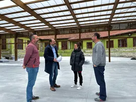 El concejal de Obras Jose Luis Urraca con directivos del colegio Men&eacute;ndez Pelayo