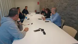 Reuni&oacute;n IU-Bridgestone