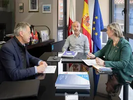 - 10:00 horas. Despacho del consejero 

El consejero de Educaci&oacute;n, Formaci&oacute;n Profesional y Universidades, Sergio Silva, recibe al alcalde de Campoo de Enmedio.