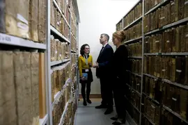 El consejero de Cultura, Turismo y Deporte, Luis Mart&iacute;nez Abad, visita la Biblioteca Central de Cantabria.
24 ABR 25