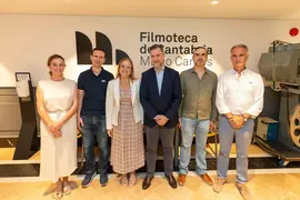 20:00 horas. Filmoteca de Cantabria Mario Camus
Los consejeros de Presidencia, Justicia, Seguridad y Simplificaci&oacute;n Administrativa, Isabel Urrutia, y de Cultura, Turismo y Deporte, Luis Mart&iacute;nez Abad, asisten a la proyecci&oacute;n del documental 'Muerte en Amara' en el marco de la Semana de homenaje y reconocimiento a las v&iacute;ctimas del terrorismo.
24 JUNIO 25 &copy; Miguel De la Parra