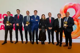 presidenta premios ceoe