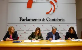 10:30h. Parlamento de Cantabria
La presidenta de Cantabria, Mar&iacute;a Jos&eacute; S&aacute;enz de Buruaga, firma con el secretario general del PRC, Miguel &Aacute;ngel Revilla, y la candidata, Paula Fern&aacute;ndez, un acuerdo que permitir&aacute; aprobar un presupuesto para 2026. 
6 mar 26