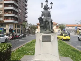 escultura Cervantes