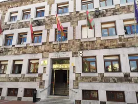 xedificio-municipal-pl-baldomero-iglesias-scaled.jpg.pagespeed.ic.yZG7DGaPWX